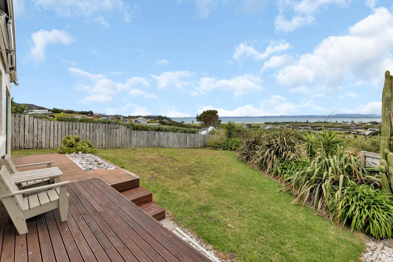 The Mermaid'S Rest - Whatuwhiwhi Holiday Home Каитаиа Экстерьер фото